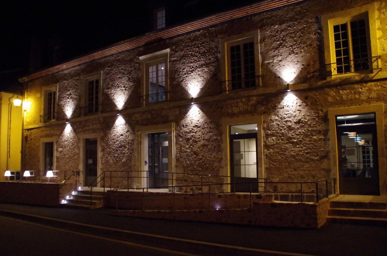 Logis - Auberge De L'Abbaye Thiron-Gardais Buitenkant foto