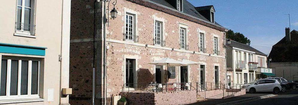 Logis - Auberge De L'Abbaye Thiron-Gardais Buitenkant foto