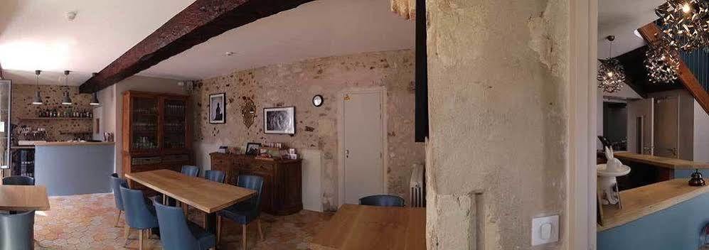 Logis - Auberge De L'Abbaye Thiron-Gardais Buitenkant foto