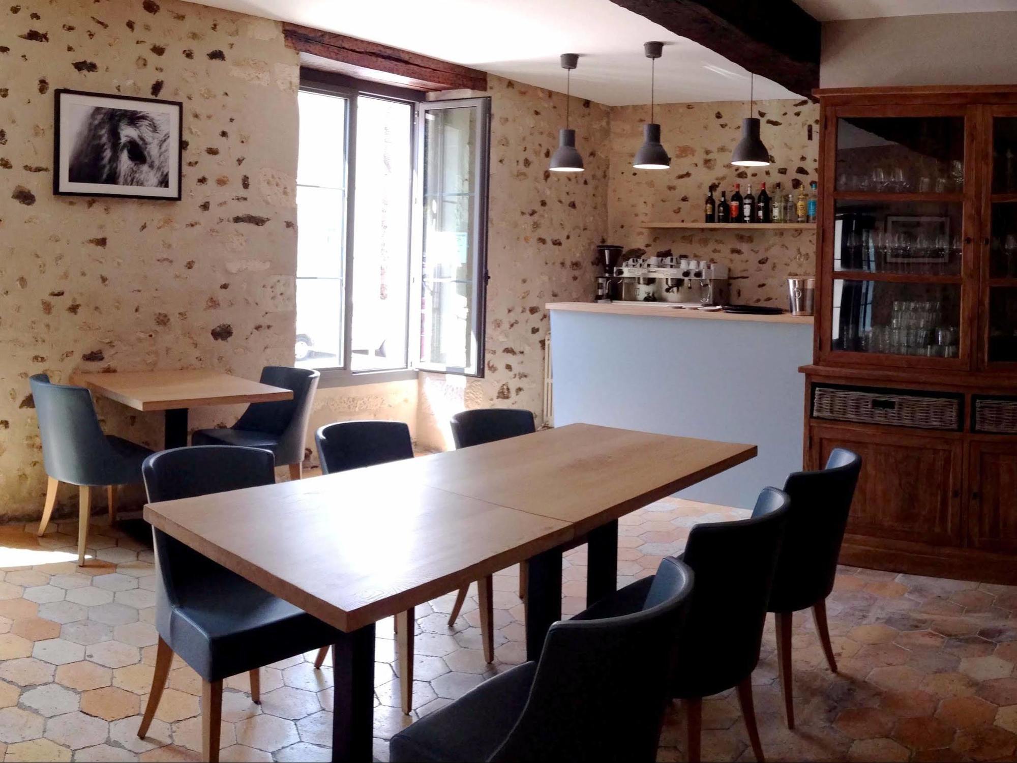Logis - Auberge De L'Abbaye Thiron-Gardais Buitenkant foto